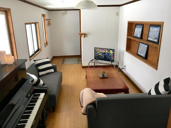 Public Area 3, Powder Temple, Hakuba