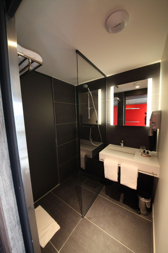Bathroom 4, Lorraine Hôtel, Meurthe-et-Moselle
