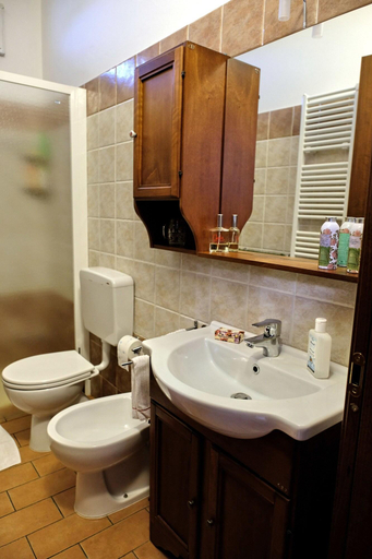 Bathroom 4, B&B Il Cantastorie Casa Molinari-Boldrini, Modena