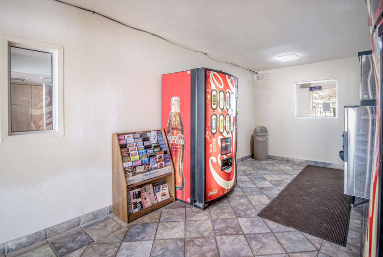 Public Area 2, Motel 6 Elko, NV, Elko