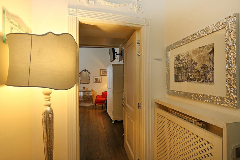 Bathroom 4, Piazzetta de' Monti Suites, Rome