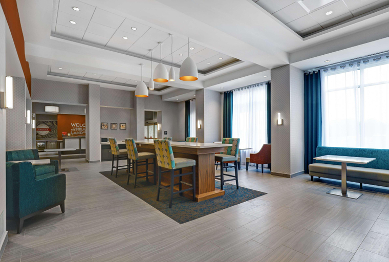 Public Area 2, Hampton Inn & Suites by Hilton Belleville, Hastings