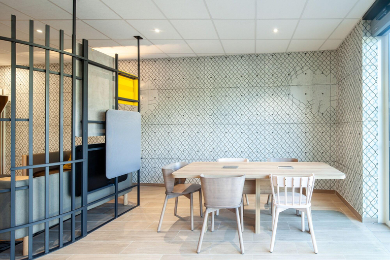 Public Area 2, B&B HOTEL Saint-Denis Porte de Paris, Seine-Saint-Denis