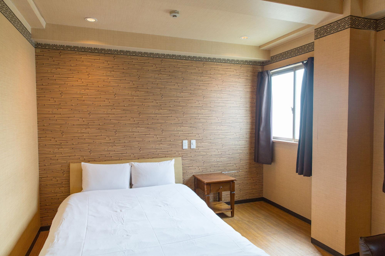 Bedroom 4, Plaza Hotel Uehonmachi, Osaka