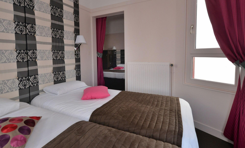 Bedroom 3, Hotel Des Bains, Manche