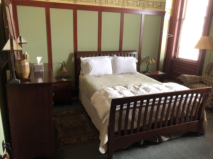 Bedroom 2, Main Street Bed & Breakfast, Marion