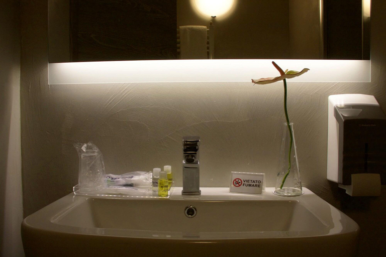 Bathroom 4, Hotel Motel 2000, Milano