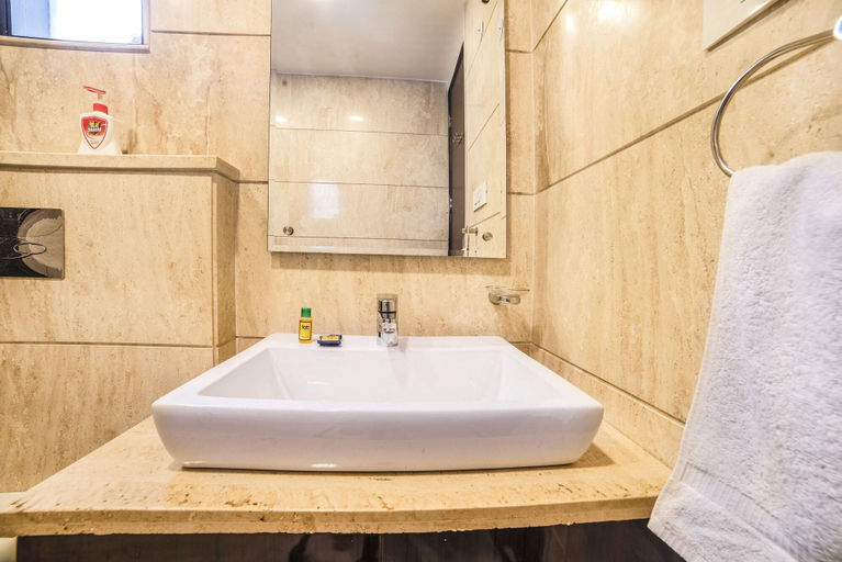 Bathroom 3, FabHotel Galaxy - Nr Patel Nagar Metro, Delhi