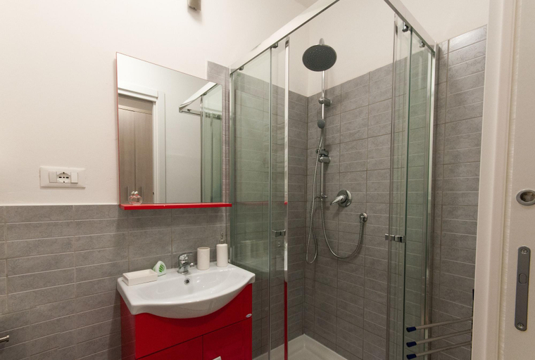 Bathroom 5, B&B Dream Center, Trieste