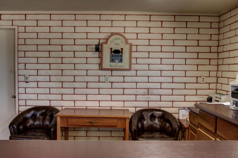 Public Area 3, Country Inn, Beaver