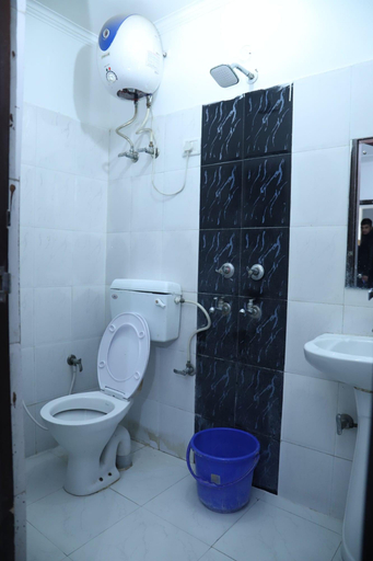 Bathroom 5, Hotel The Ace, Delhi
