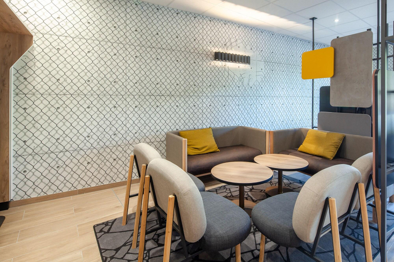 Public Area 2, B&B HOTEL Saint-Denis Porte de Paris, Seine-Saint-Denis