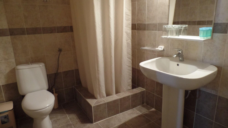 Bathroom 4, Cavo D'Oro Hotel, Attica