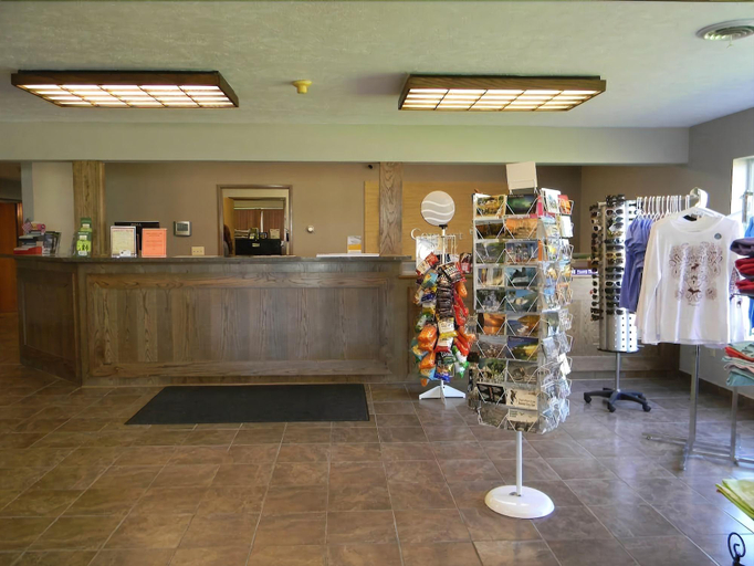 Public Area 3, Boarders Inn & Suites by Cobblestone Hotels - Munising, Alger