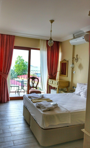 Bedroom 4, Stone Hill Otel, Ayvalık