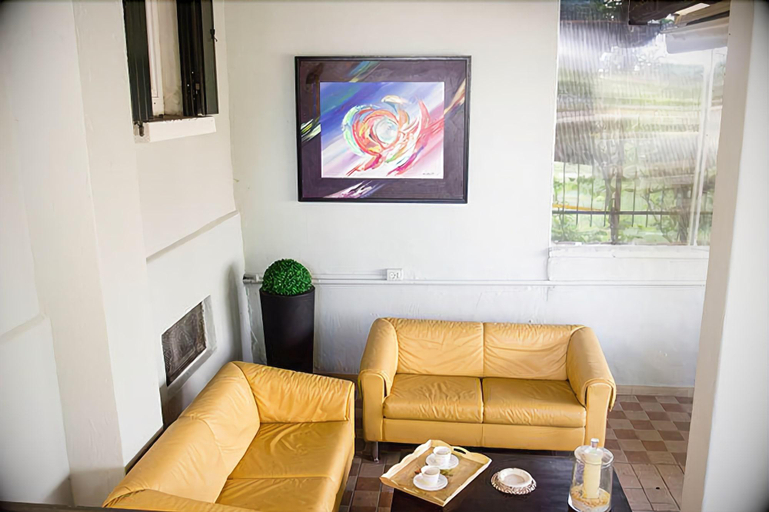 Public Area 3, Betty's House, Verona