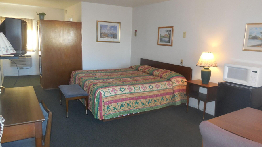 Bedroom 3, Budget Host 254 Inn Loveland, Larimer