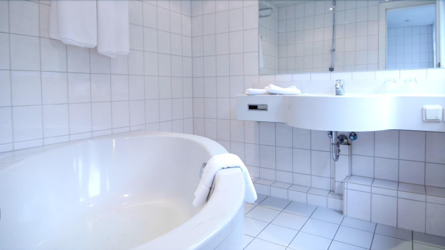 Bathroom 5, Hotel Neuenhof, Wuppertal