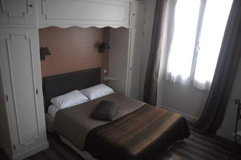 Bedroom 3, Hôtel du Phare, Calvados