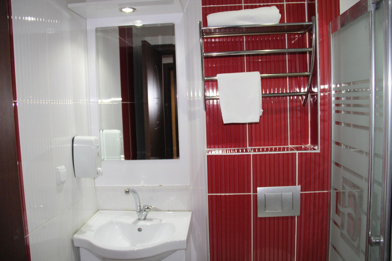 Bathroom 4, Grand Ezel Hotel, Merkez