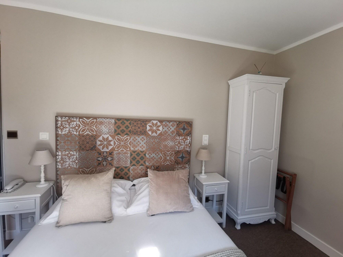 Bedroom 3, Hotel du Parc - Montpellier, Hérault