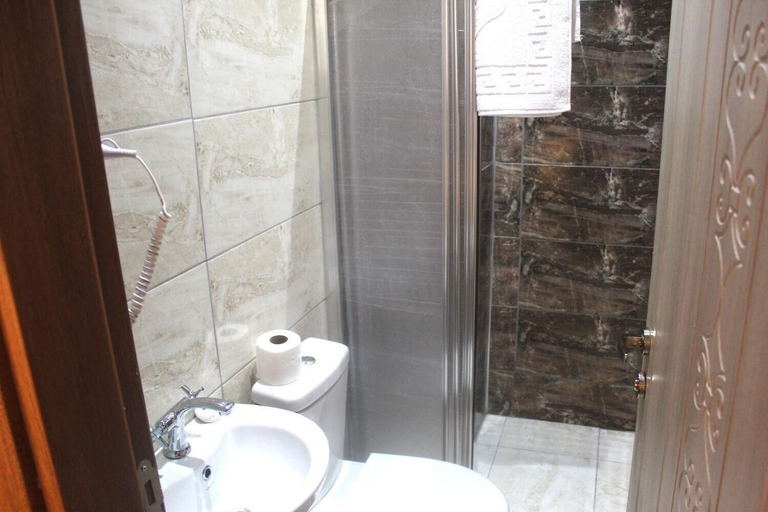 Bathroom 5, Megaron Hotel, Fatih