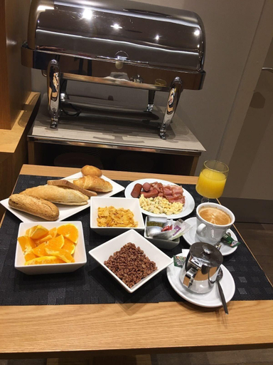 Food & Drinks 5, Hostal Cervelo, Madrid