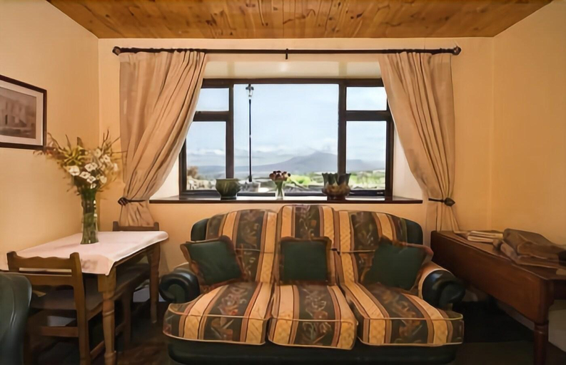 Public Area 2, Castlehouse B&B