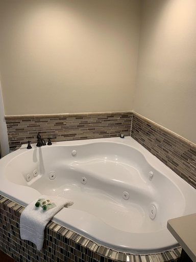Bathroom 4, Blue Bay Inn & Suites, Cameron