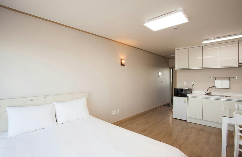 Bedroom 2, Jamung Pension, Jeju