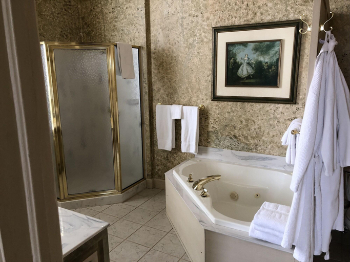 Bathroom 3, Main Street Bed & Breakfast, Marion