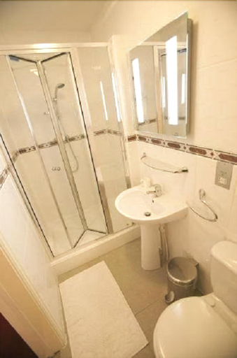 Bathroom, Gateway Hotel, Newport