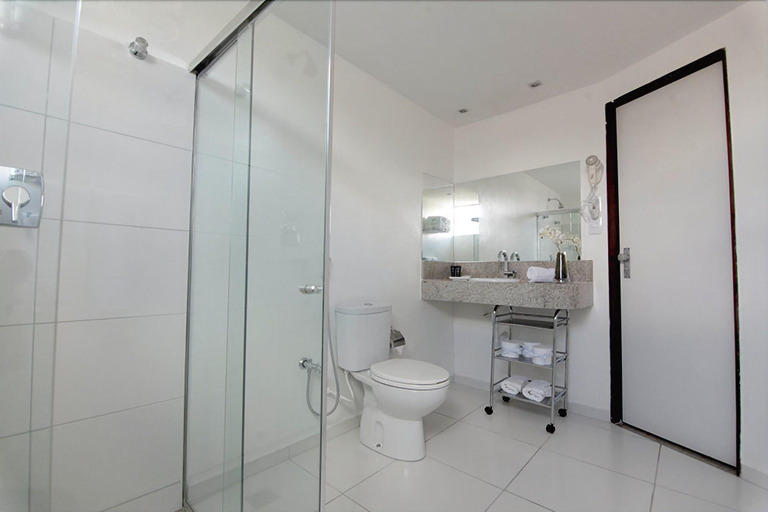 Bathroom 5, Hotel Serrano, Campina Grande