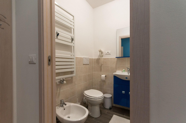 Bathroom 5, B&B Dream Center, Trieste