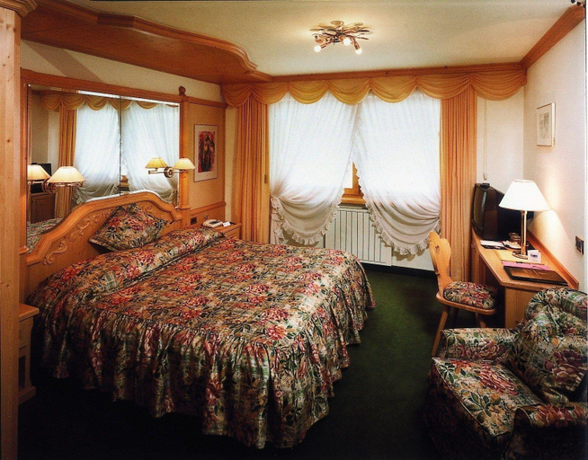Bedroom 4, Garni Criss, Bolzano