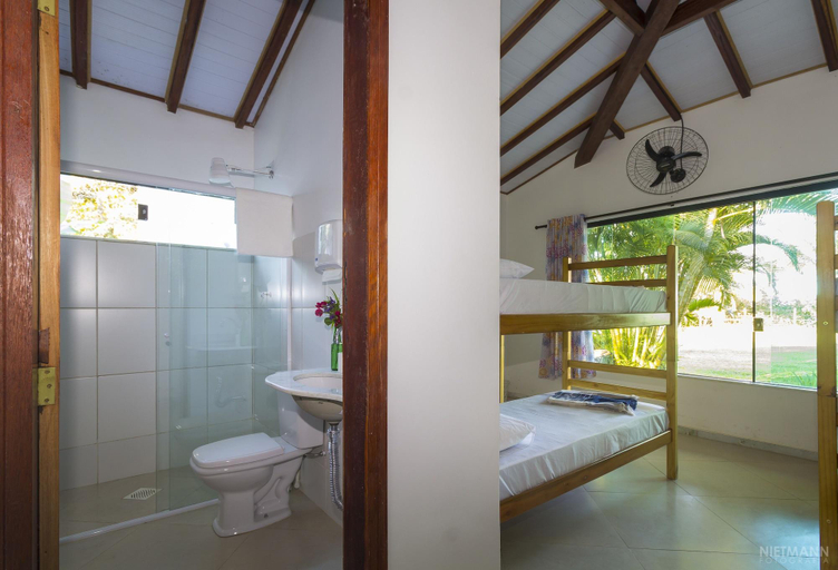 Bathroom 4, Hostel Canto Caiçara, Parati