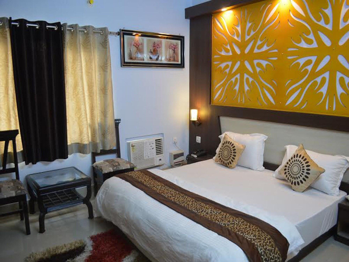 Bedroom 5, Hotel Park Roots, Dehradun