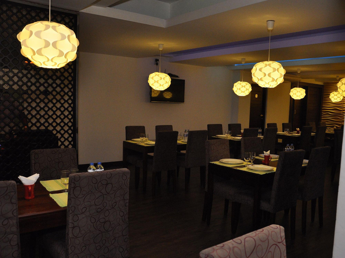 Food & Drinks 5, Laa Adams, Ambagamuwa