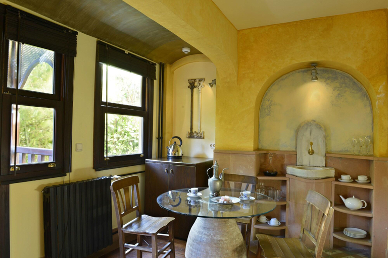 Food & Drinks 5, Hotel Empress Zoe, Fatih