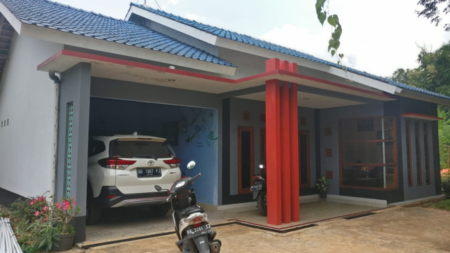 Exterior & Views 3, Yati Homestay by ZUZU, Bantul