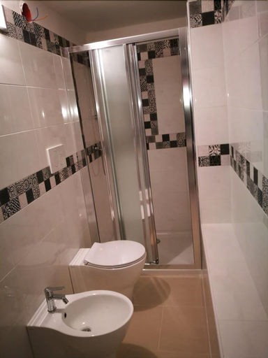 Bathroom 4, Nonna Ia, Lecce