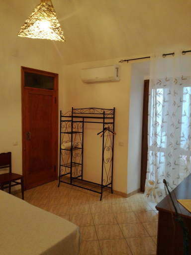 Bedroom 4, B&B Zia Amalia Villa Asfodelo, Sassari