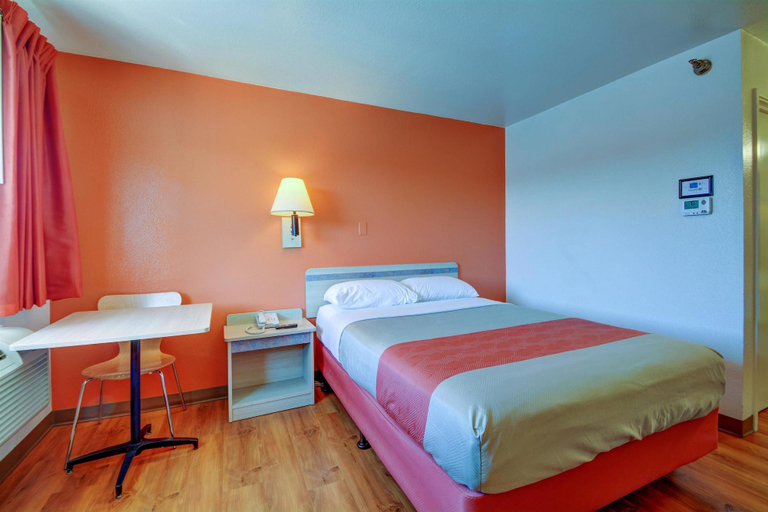 Bedroom 3, Motel 6 Windsor Locks, CT - Hartford, Hartford