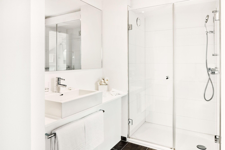 Bathroom 4, Hotel Schäfli, Wil