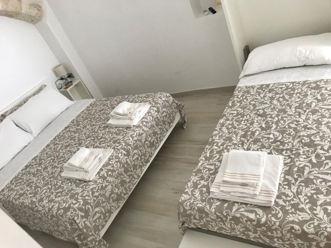 Bedroom 4, Vicolo Fiorito B&B, Bari