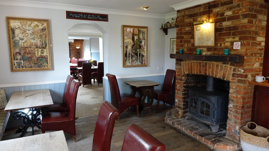 Public Area, The Furze Bush Inn, Hampshire