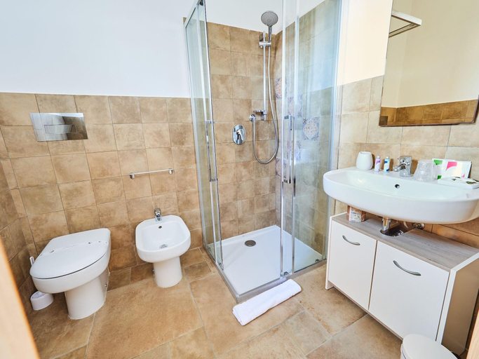 Bathroom 4, B&B Il Varo a mare, Ragusa