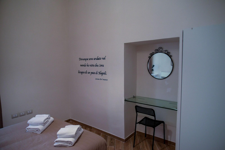 Bedroom 3, GuestHouse Marcanto - Duomo, Napoli