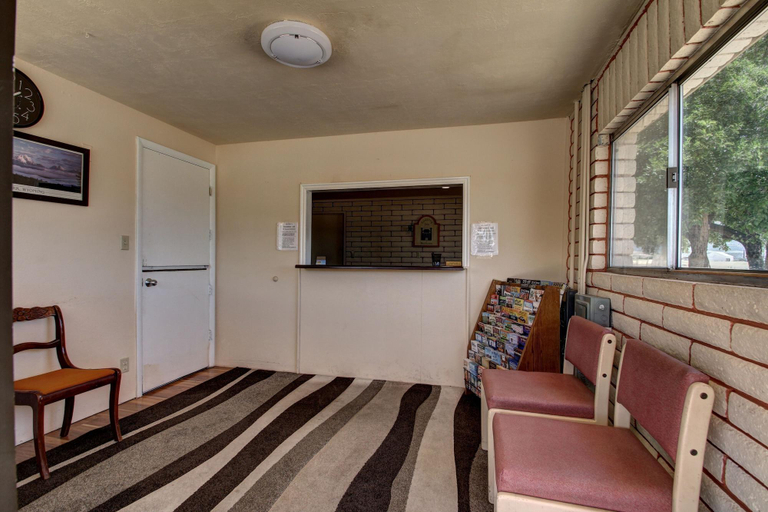 Public Area 3, Country Inn, Beaver