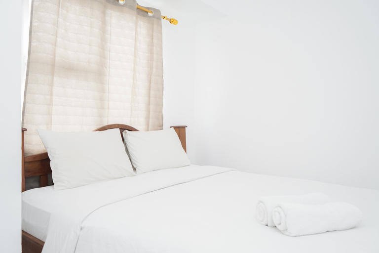 New and Simply Studio at Urbantown Serpong Apartment By Travelio, South Tangerang